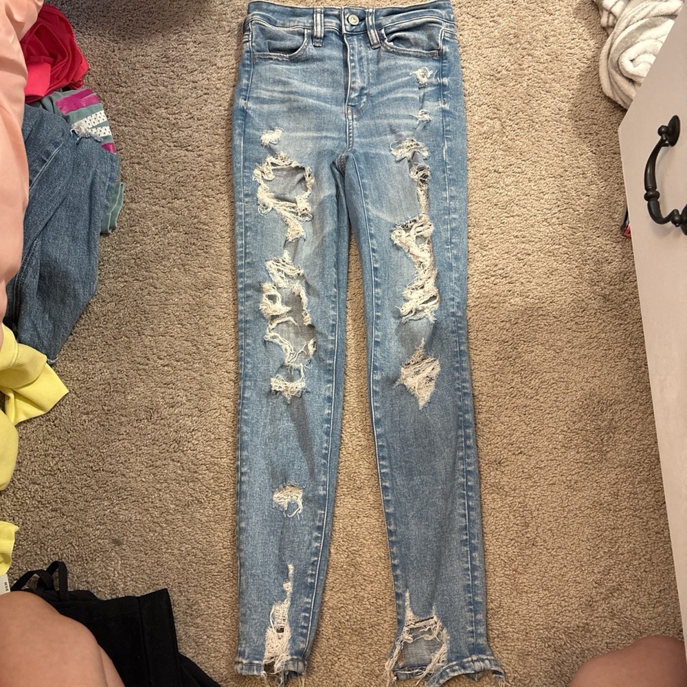 American Eagle Outfitters Light Blue Distressed Skinny Jeans